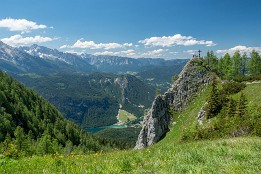 Alpen_Juni_2020-8 Blick zum Königssee, rechts vorn der Vogelstein