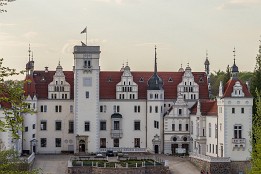 Carwitz_2013-17 Ansicht Schlosshof - Schloss Boitzenburg