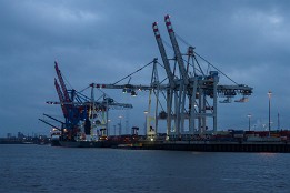 Lueneburg-35 Container-Kräne