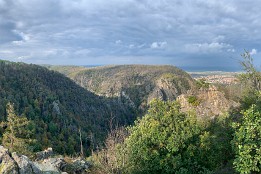 Harz-39 Blick über das Bodetal zur Rosstrappe