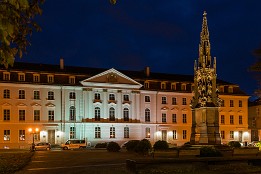 Bild_2012-22 Das Universitätsgebäude.