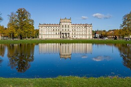 Herbst_2025-2 Schloss-Blick