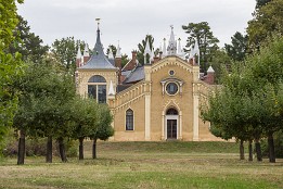 Dessau_Woerlitz_2018-4 Noch einmal das gotische Haus, nun aber von der anderen Seite.