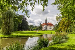 Bild_2010-41 Schloss und Park Reinhardsgrimma.