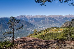 Meran_Okt_2018-11 Blick ins Etschtal vom Knottenkino