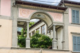 Schweiz2016-12 ein renoviertes Palazzo