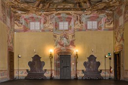 Schweiz2016-20 Die Räume sind mit Illusionsmalerei geschmückt.