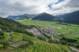Vinschgau-27 Blick vom Kloster über Burgeis