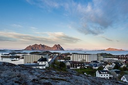 Lofotenreise-114 In der Nacht erscheint die Landschaft in einem besonderem Licht.
