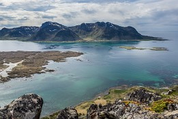 Lofotenreise-123 Der Gipfel ist erreicht und man wird mit einem wunderbaren 360° Rundumblick belohnt.