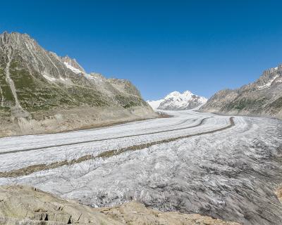 Schweiz2016-84 Aletschgletscher - ca. 23km lang - man verliert den Bezug zur Größe