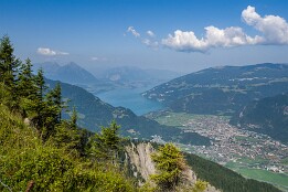 Schweiz_Aug2025-16 Blick auf den Thuner See