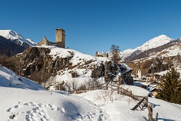 Ardez_2022-7 Burgruine Ardez