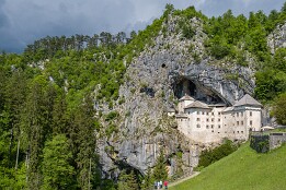 Sloweinien_2026-163 Höhlenburg Predjama